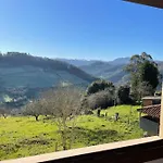 La Peral Apartment La Peral (Salas, Asturias)