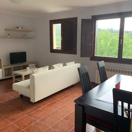 La Peral アパート *