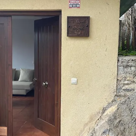 アパート La Peral *